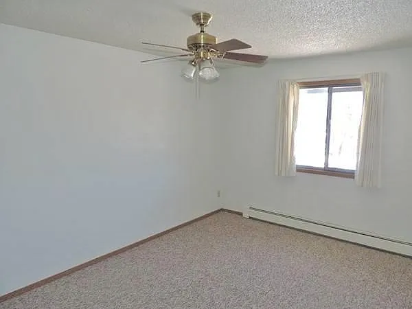 1447 Aber Ave #4 — Photo 9