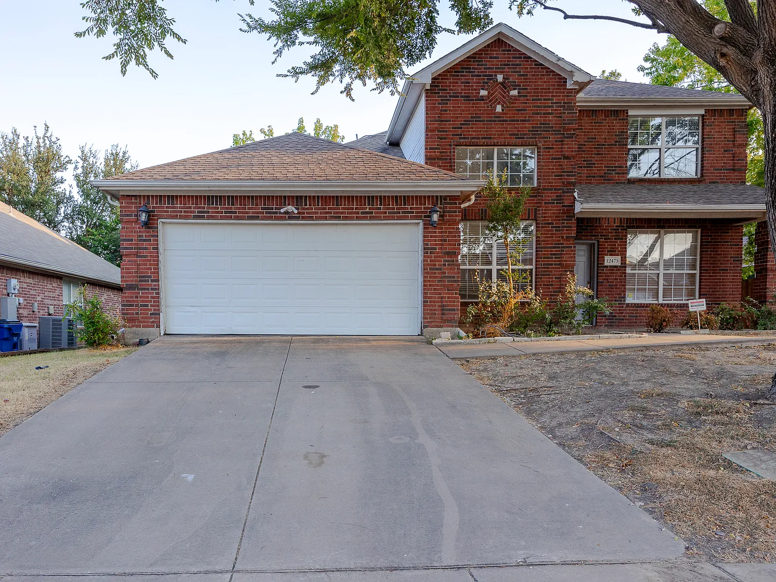 4 bed, 2.5 bath, 2334 sqft, $2,250 — Photo 1