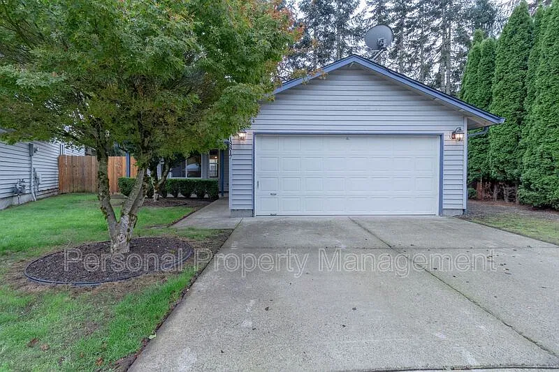 4 bed, 2.5 bath, 2160 sqft, $2,795 — Photo 1