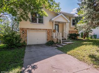 5008 Westwood Dr, West Des Moines, IA 50265