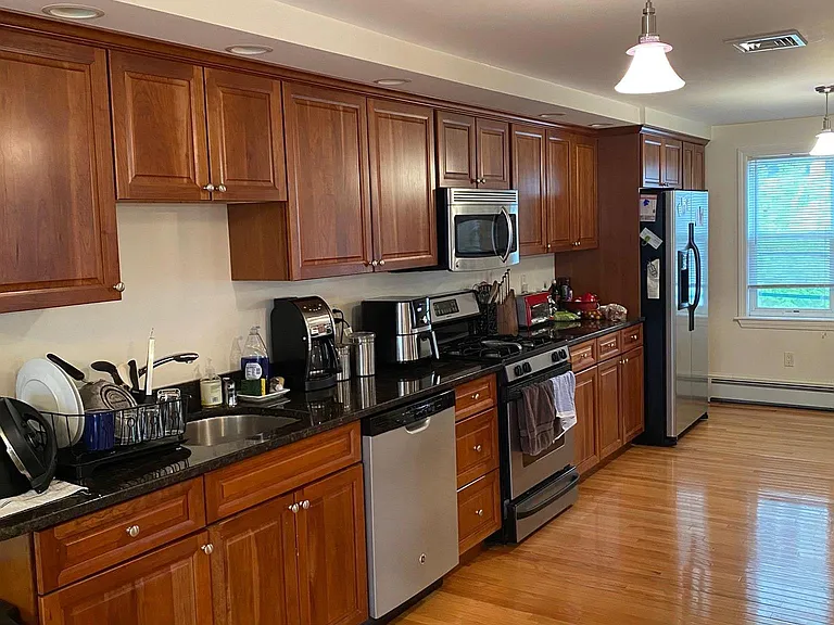 3 Lopez Ave #3 — Photo 3