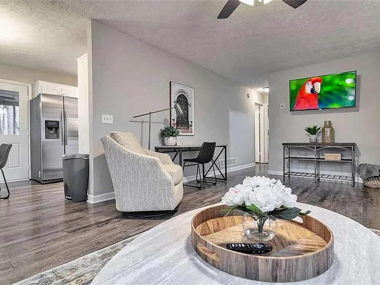 4145 Dustin Dr — Photo 19