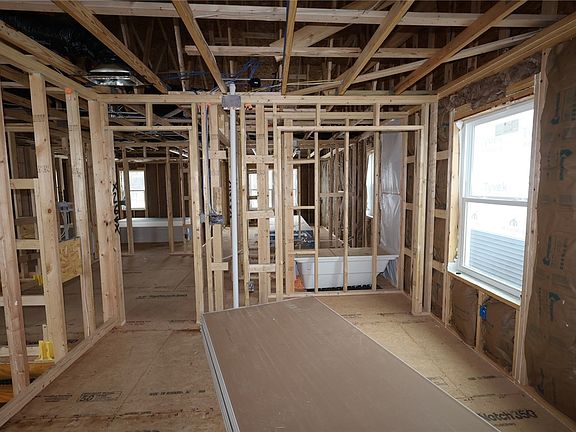 4th image of 240 Tilly Ct #5