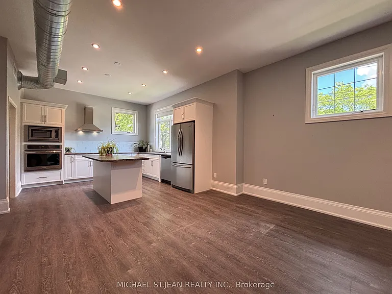 71 Wilson St E — Photo 6