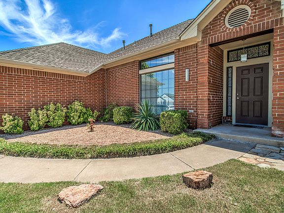 Garden in front yard