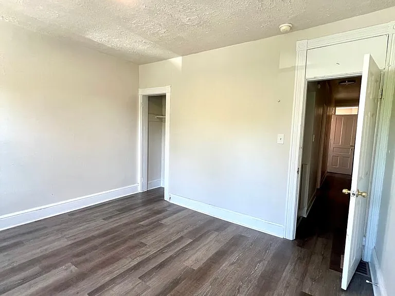 538 Lafayette St — Photo 11