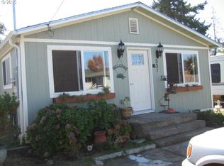 331 SE Carroll St, Winston, OR 97496