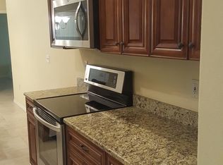 4852 Post Pointe Dr, Sarasota, FL 34233