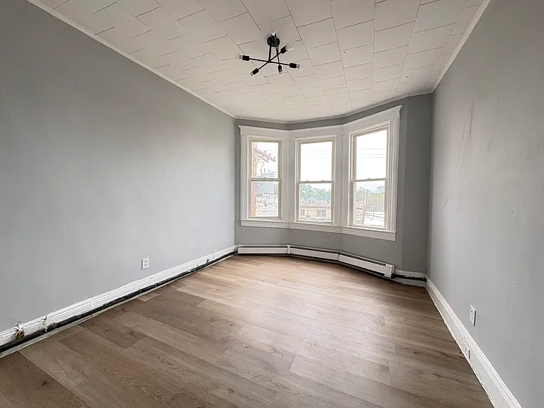 185 Avenue E #1 — Photo 3