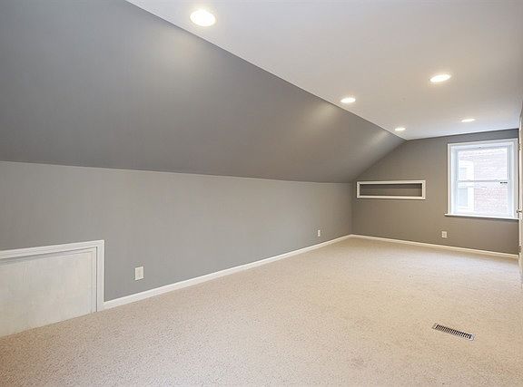 5th image of 11247 S Avenue G