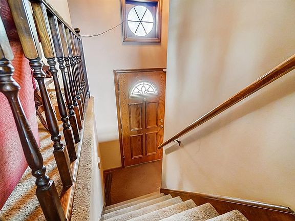 5th image of 517 Meadow Ln