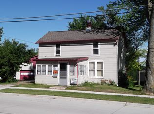 695 Broadway St, Platteville, WI 53818