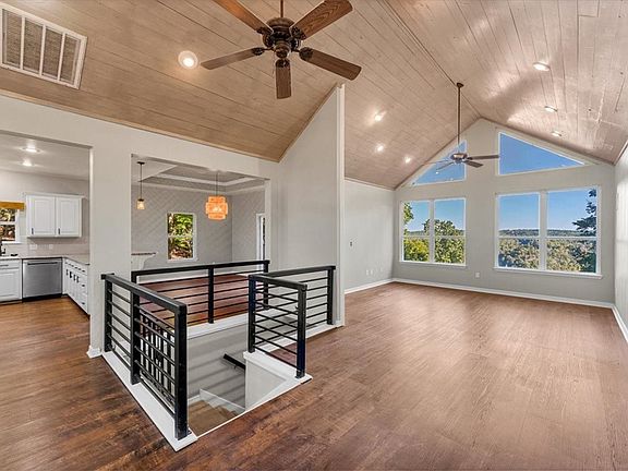 5th image of 22490 Derik Rd