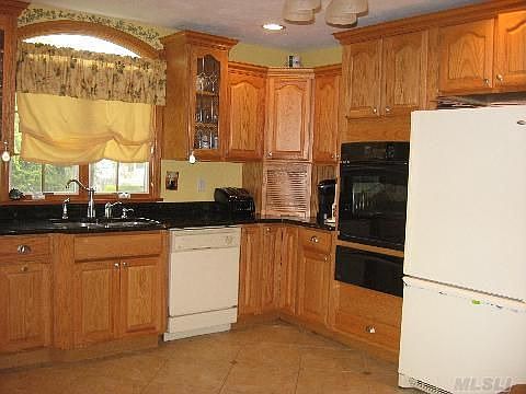 3rd image of 9 Weldon Ln