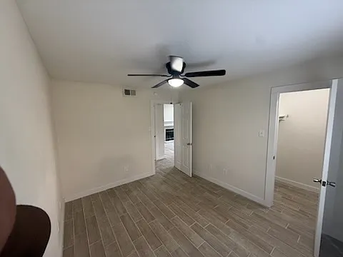 1716 Crest Grove Dr — Photo 3