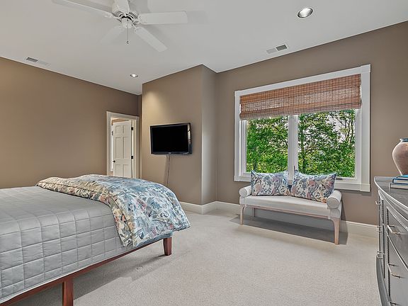 41st image of 415 Summer Breeze Dr