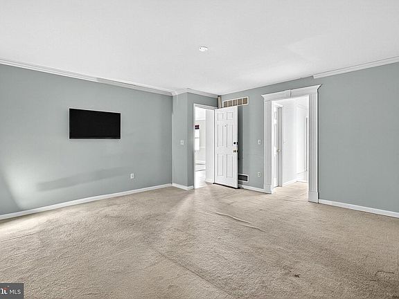 5th image of 501 Howell School Rd