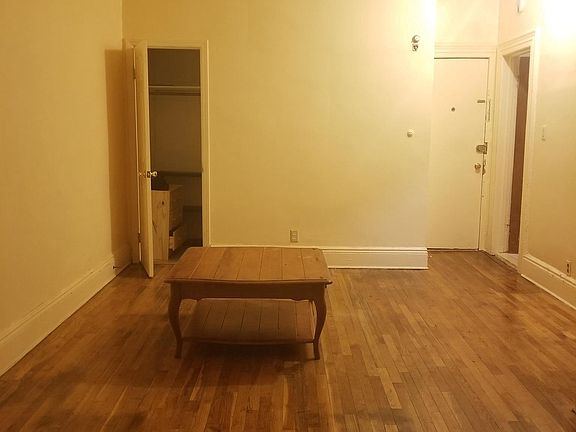 4th image of 504 Flatbush Ave