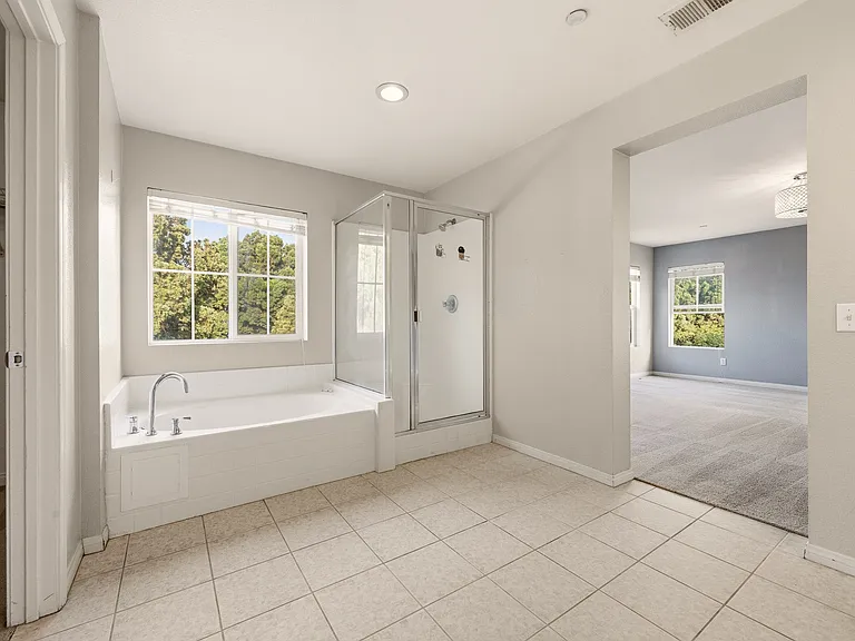 1728 Edmon Way — Photo 22