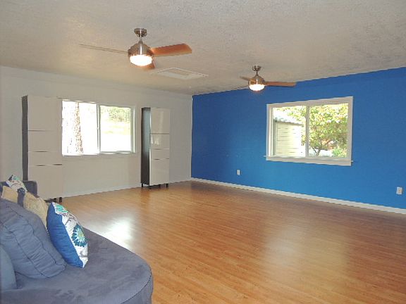 5th image of 12900 Green Valley Cir