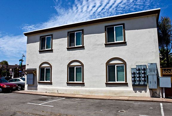 4th image of 100 Palm Ave APT F