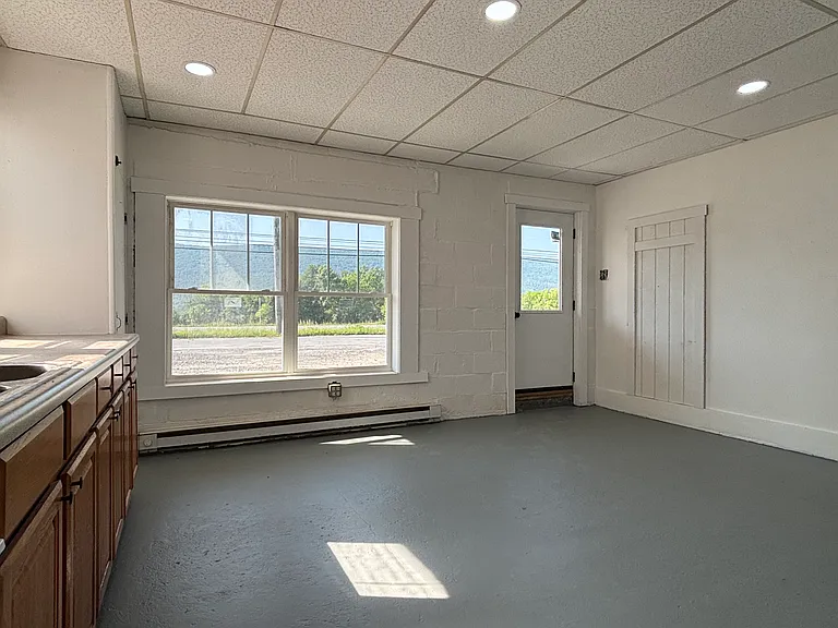 12547 William Penn Hwy #1 — Photo 2