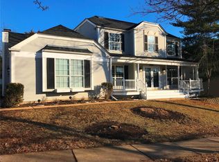 1210 Red Oak Plantation Dr, Ballwin, MO 63021