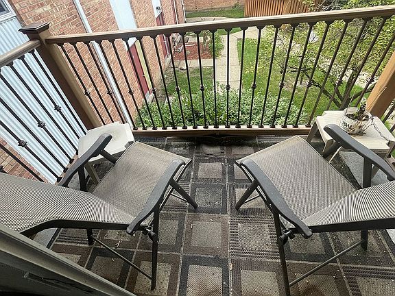 5th image of 1225 Island Dr APT 202