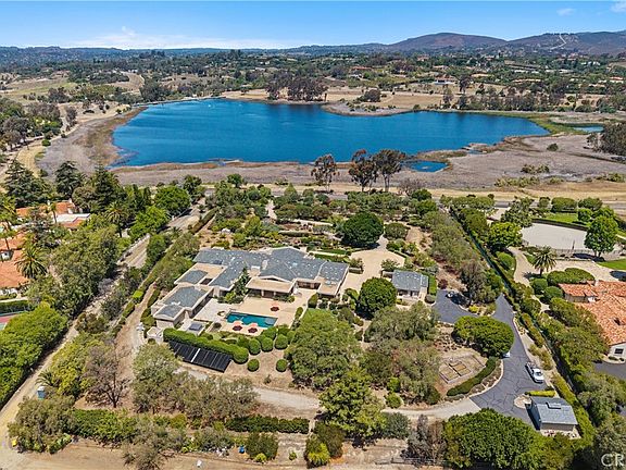 3rd image of 6533 Lago Lindo