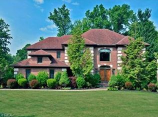 1664 Balmoral Way, Westlake, OH 44145