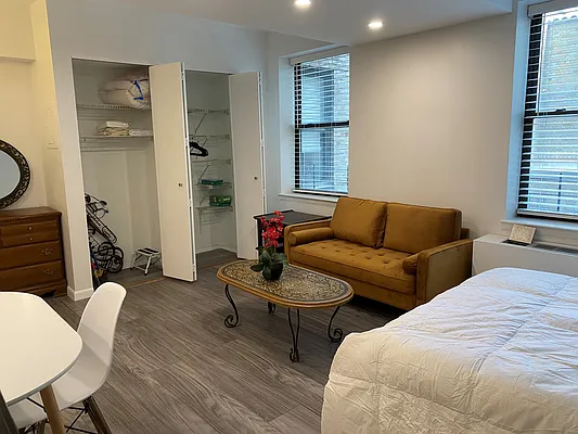 Rented by Manhattan Management Group | media 34