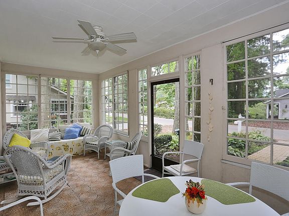 3rd image of 17774 Oakwood Dr