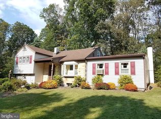 5020 Highland Dr, Mohnton, PA 19540