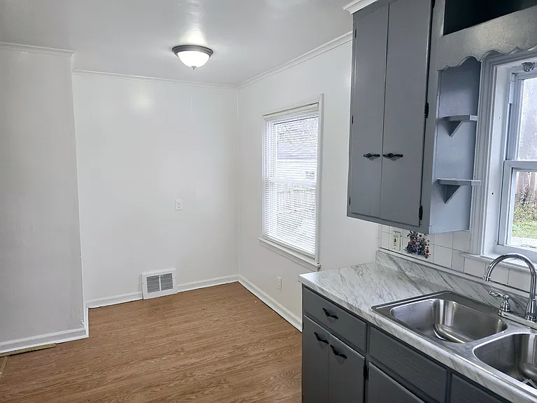 1106 Lincoln Ave — Photo 4