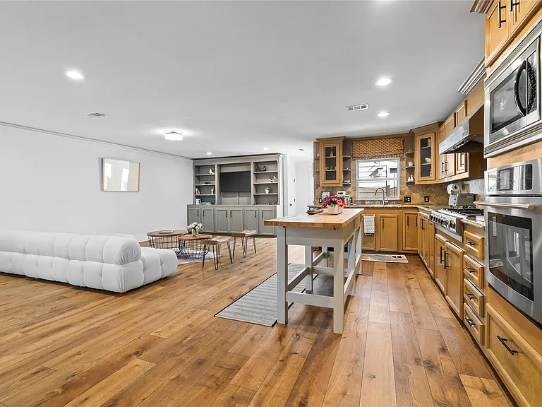 3902 Colquitt St — Photo 9