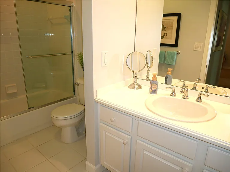 444 S Chester St #413 — Photo 27