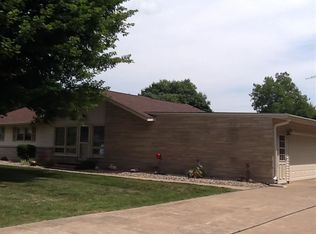 815 Jamie Ln, Macomb, IL 61455