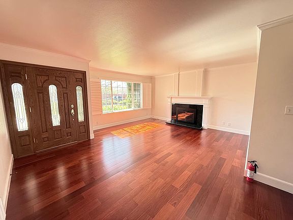2nd image of 311 Chesapeake Ave