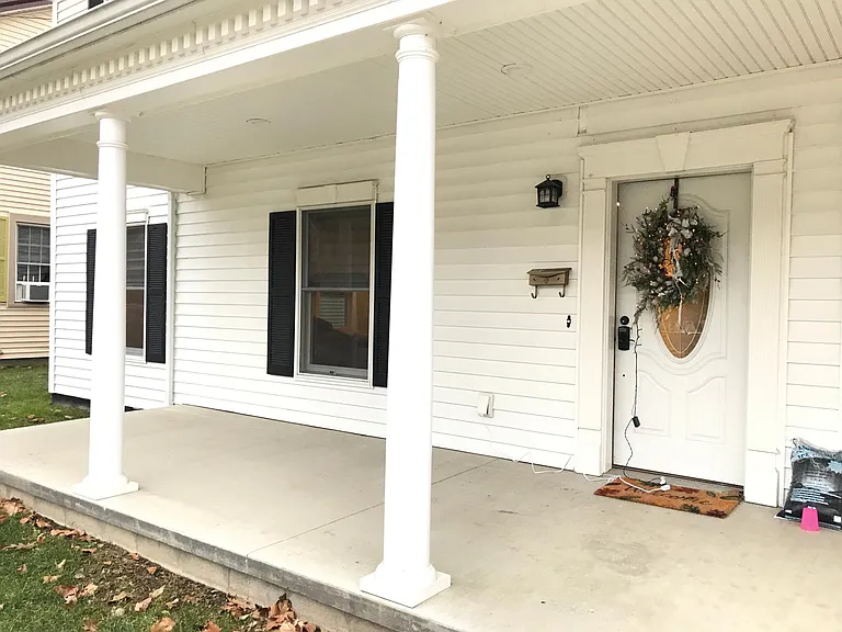 1121 Elk St — Photo 4