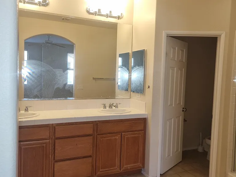 25557 Huxley Dr — Photo 21