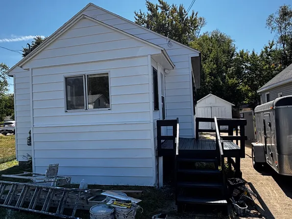 242 Abbie St SE, Wyoming, MI 49548