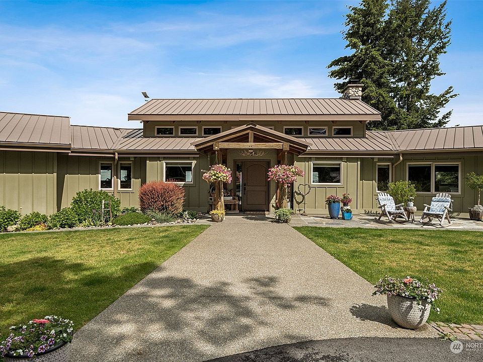 1st image of 12519 321st Avenue E