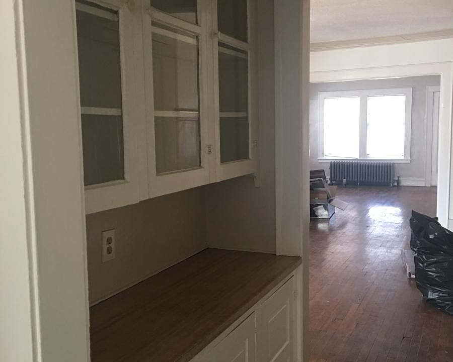 2nd image of 2508 Euclid Heights Blvd