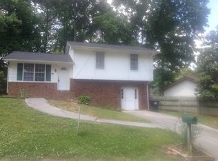 311 Sycamore Cir, Dalton, GA 30721