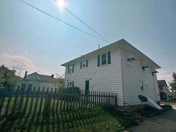 5th image of 403 Nordale Ave #403