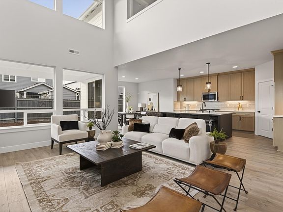 2nd image of 1211 S Mountain Pl