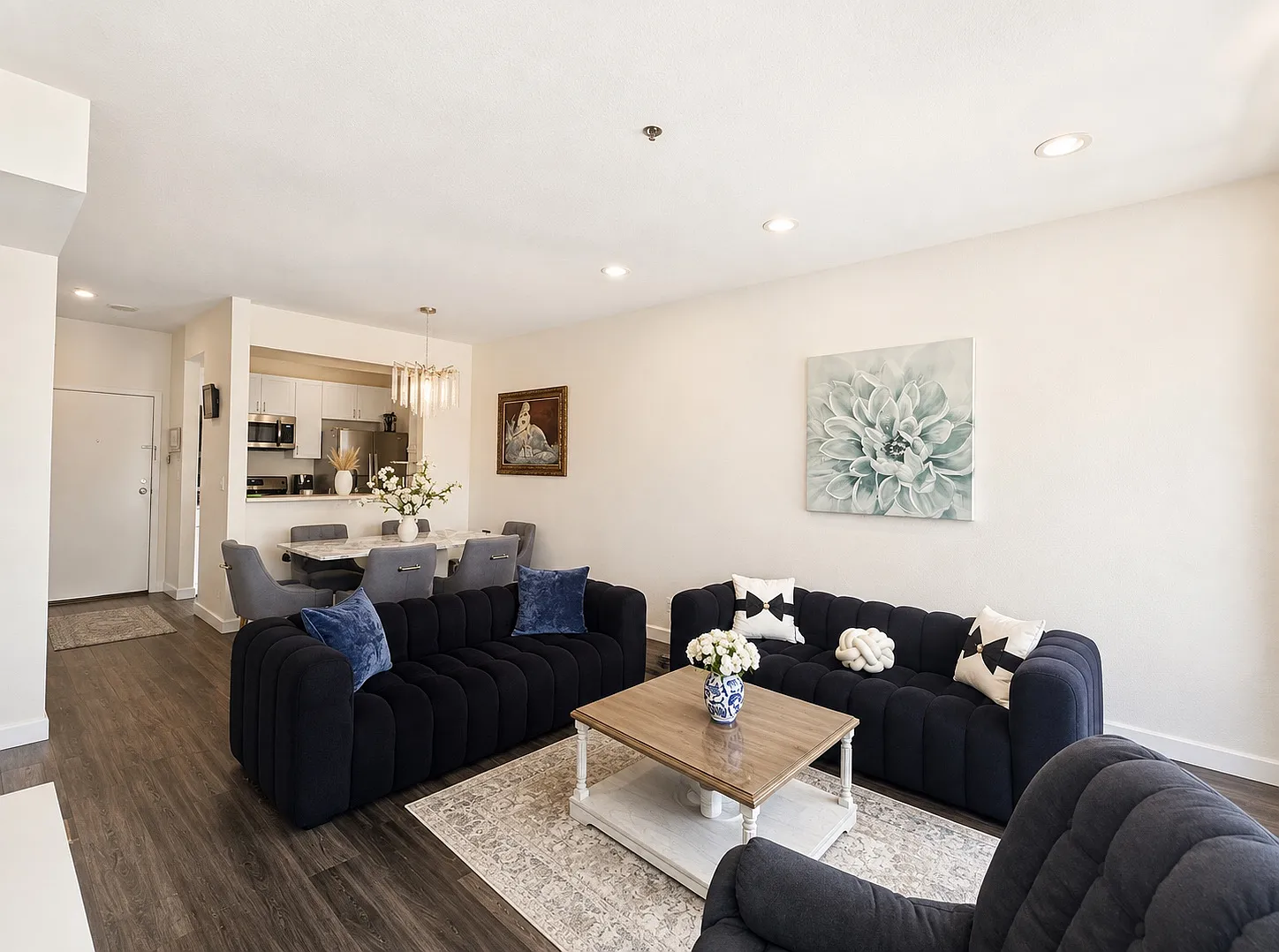 2 bed, 862 sqft, $2,800 — Photo 2