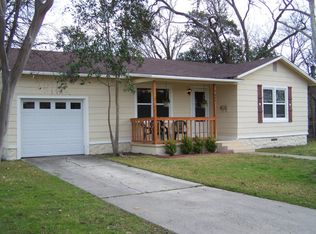 624 Lois St, Kerrville, TX 78028
