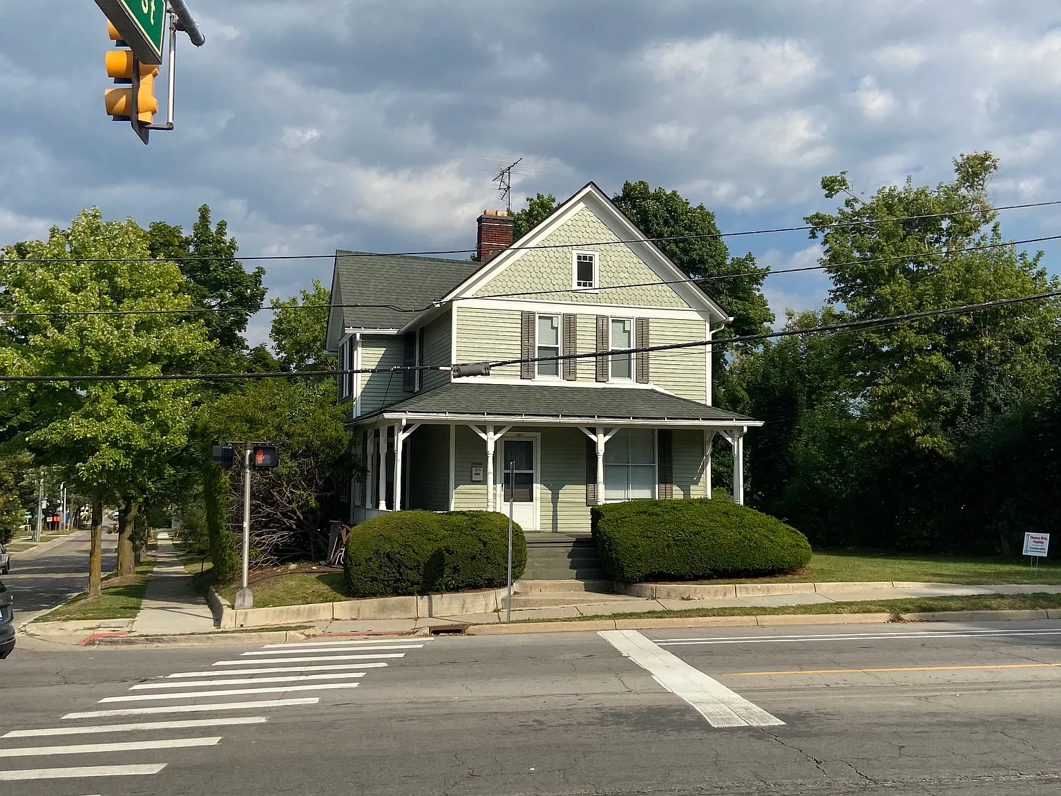 801 S Main St — Photo 2