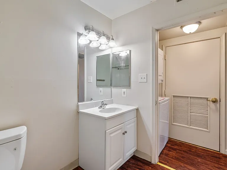 4100 Brown St — Photo 16